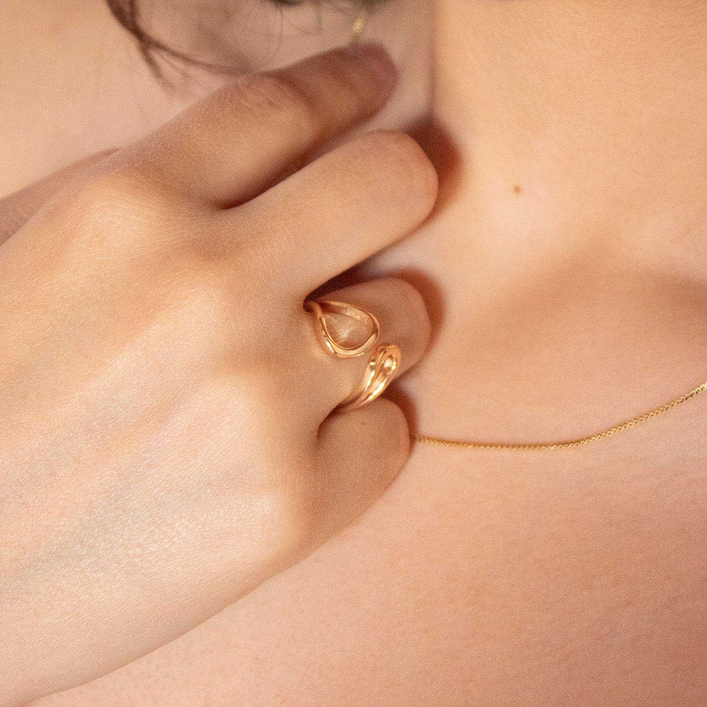 Anillo Baño de Oro Gota Rose Modelo