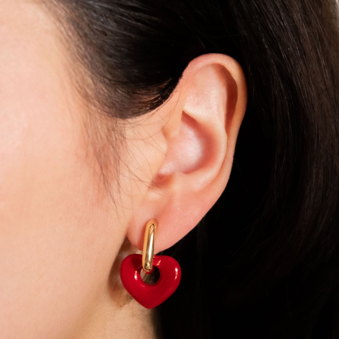 Aros Corazón Enamora Rojo modelo