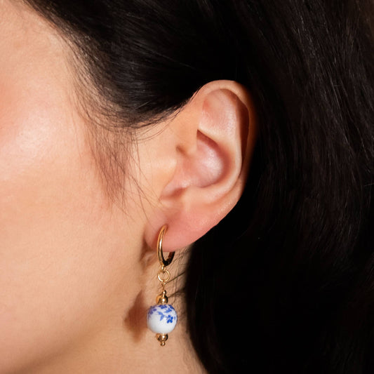 Aros Flor Azul Handmade Modelo