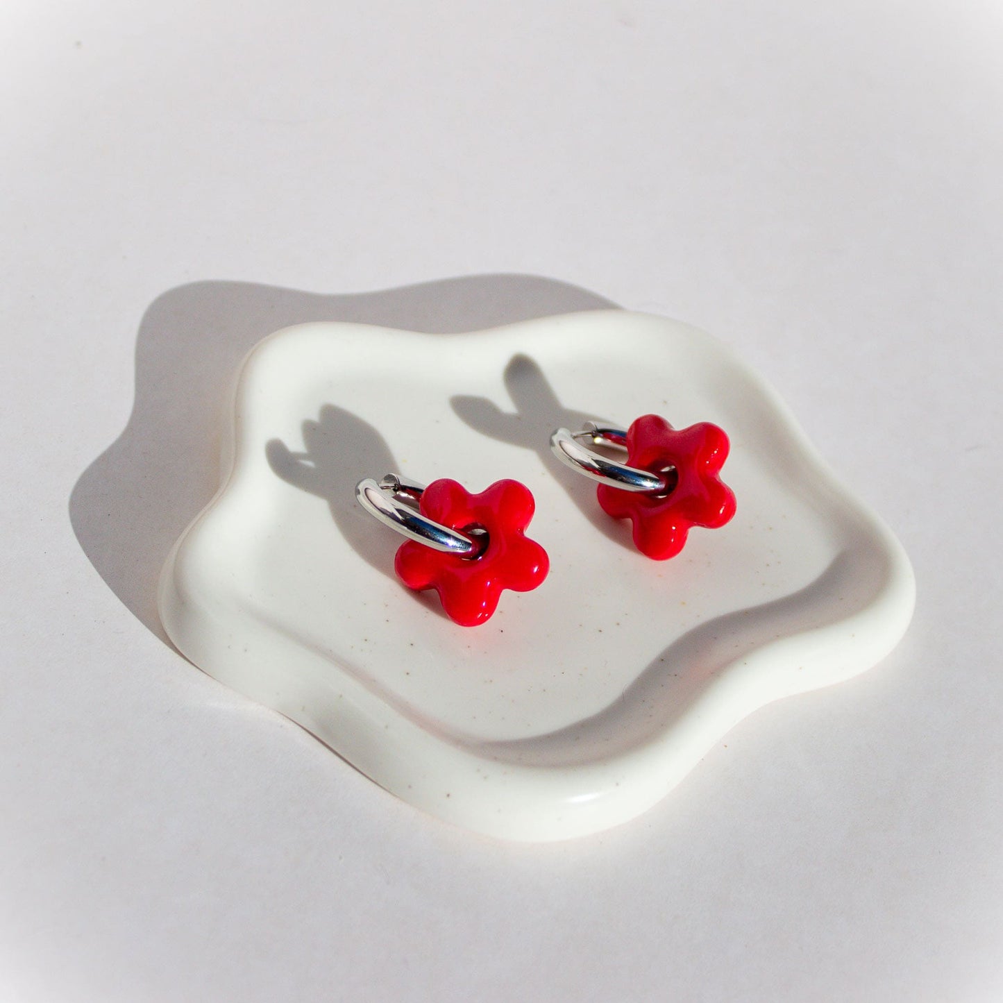 Aros Flor Marla Silver escenario