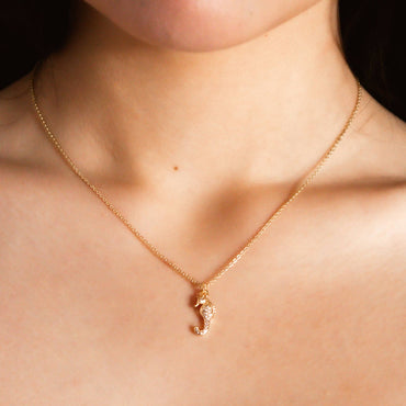 Collar Baño Oro Caballito Mar modelo