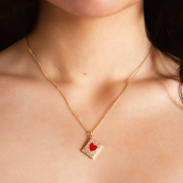 Collar Baño Oro Carta Amor modelo