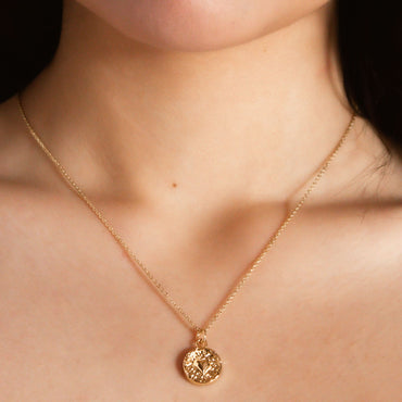 Collar Baño Oro Corazón Roma modelo