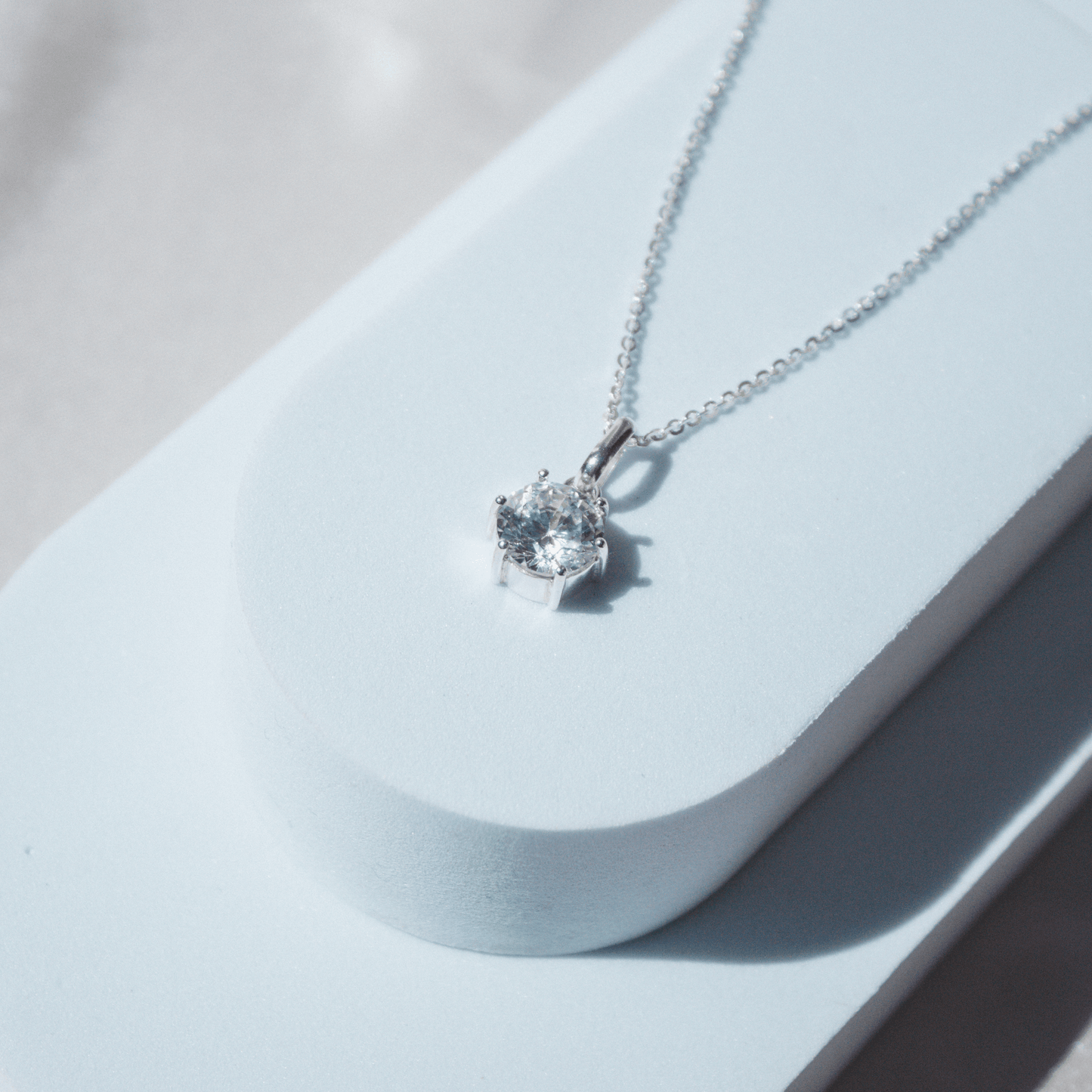 Collar Cygnus escenario