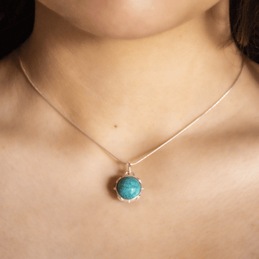 Collar Esfera Turquesa modelo