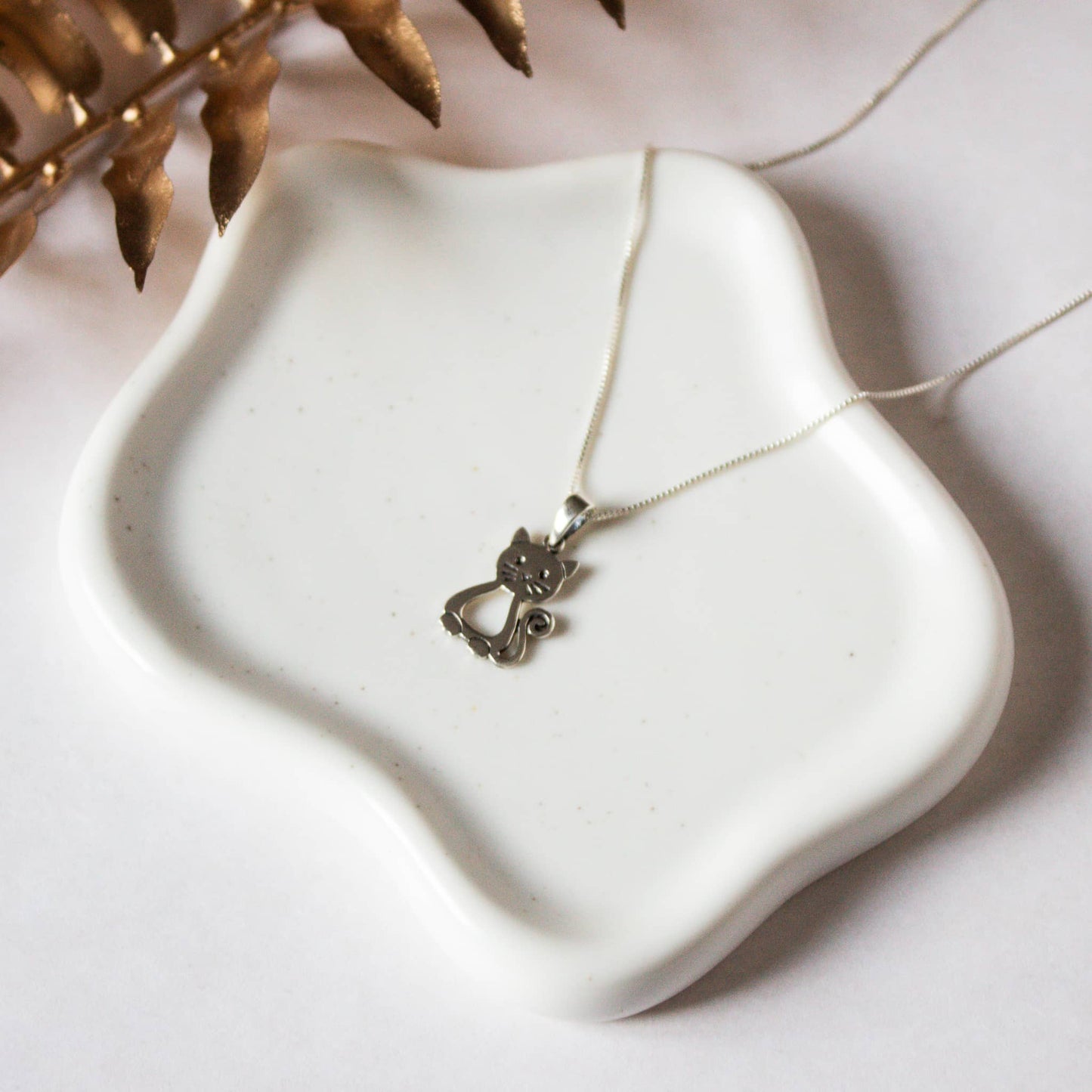 Collar Gatito Escenario