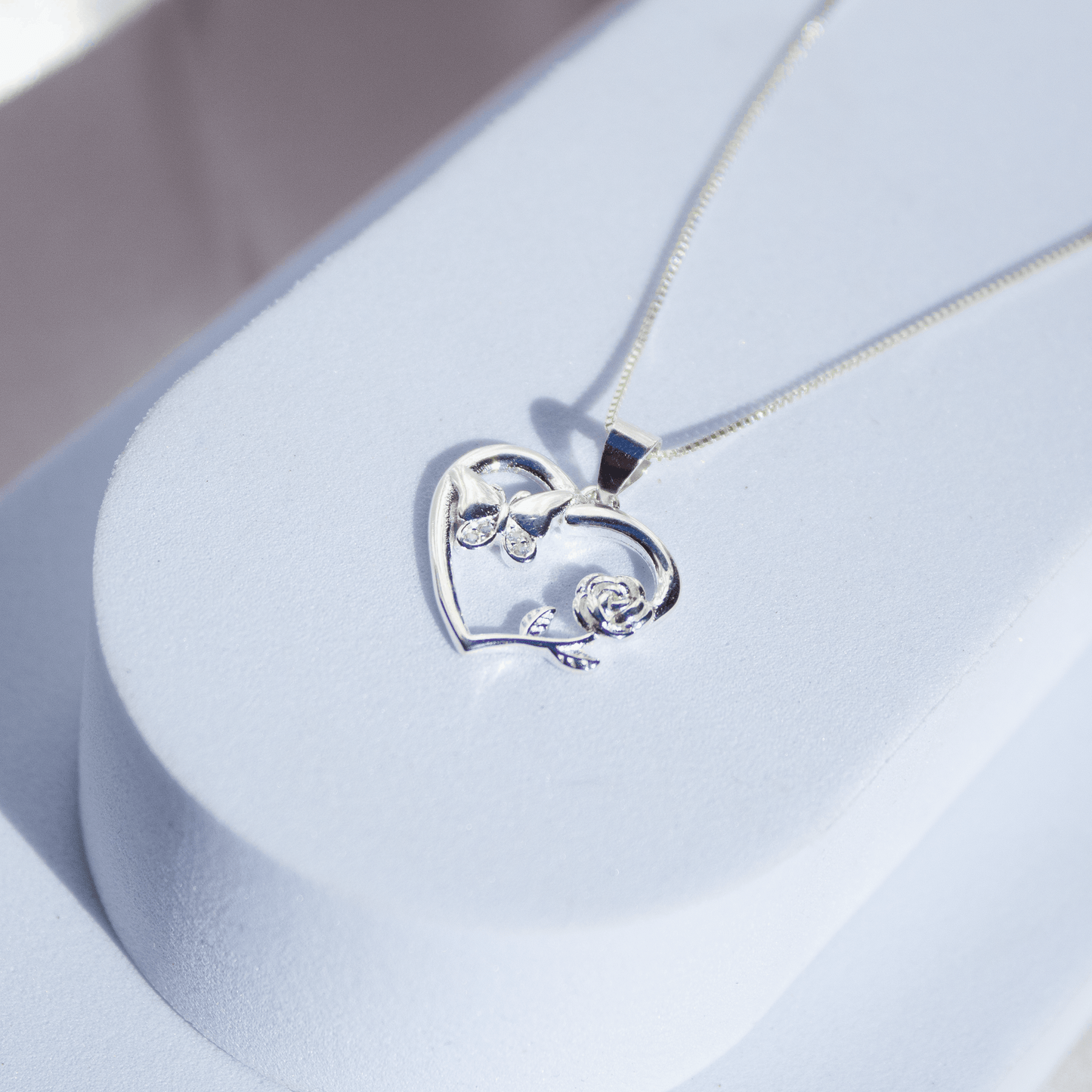 Collar-jardín-de-amor-escenario