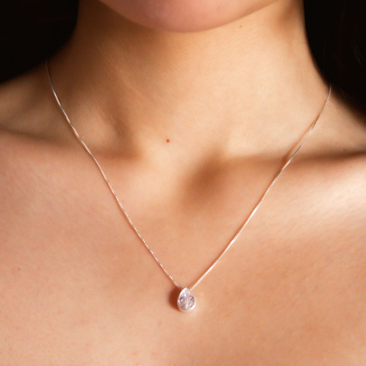 Collar Luz Serena Modelo