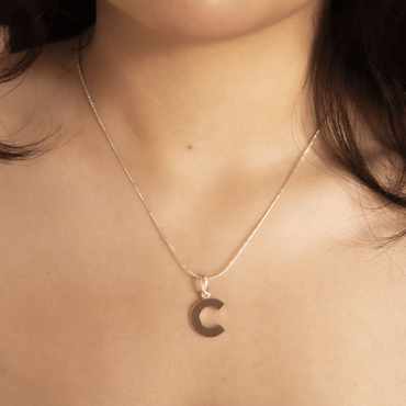 Collar Maxi Letra modelo