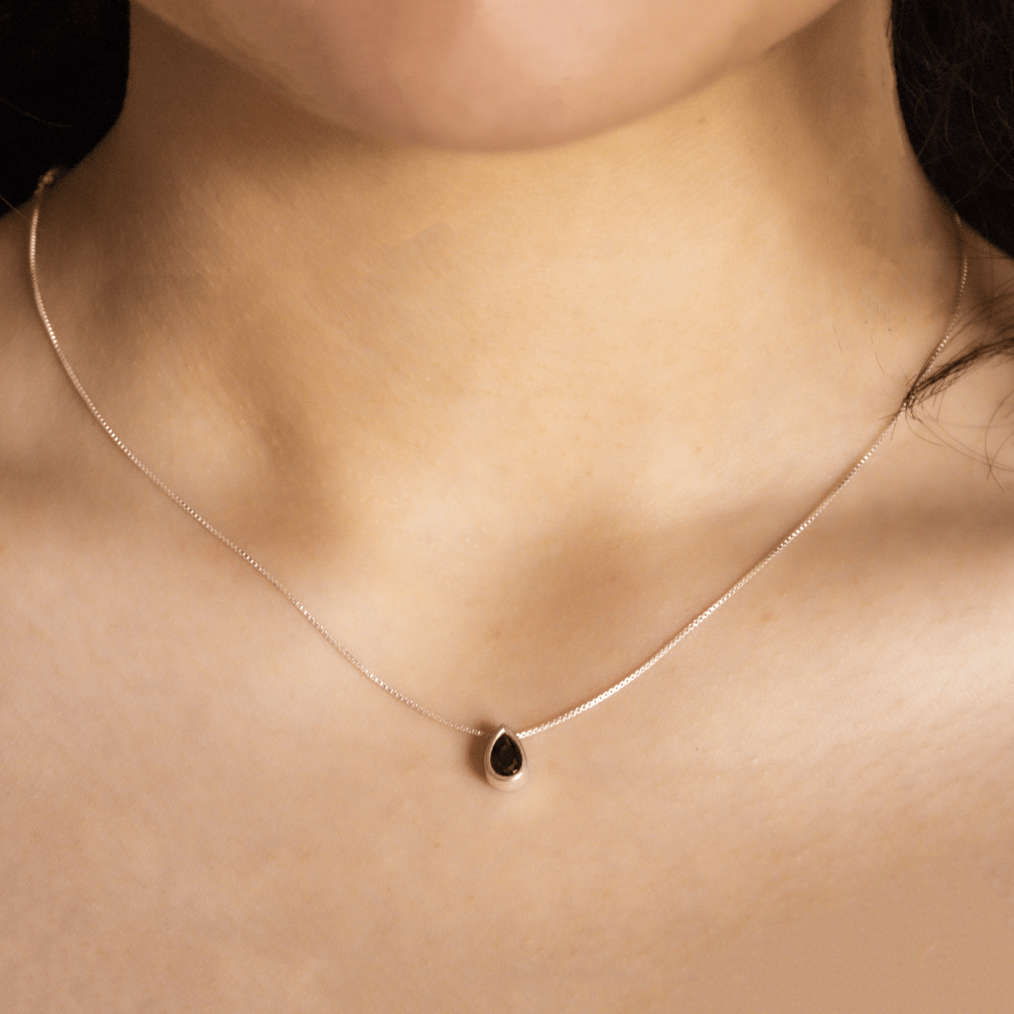 Collar Onira modelo