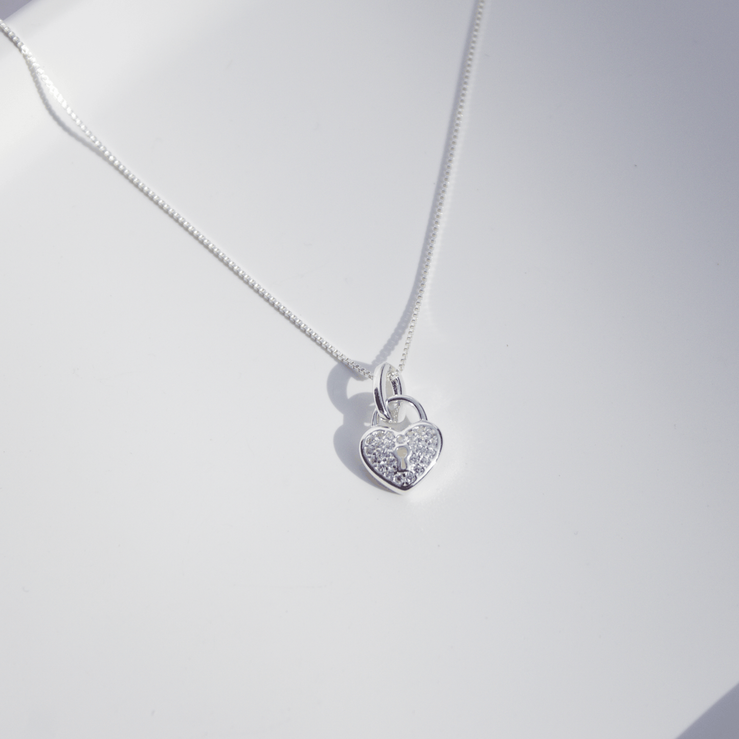 Collar Promesa de amor escenario
