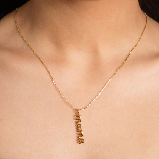 Modelo Collar Mamá cursiva