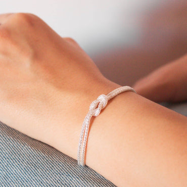 Modelo Pulsera Nudo Eterno