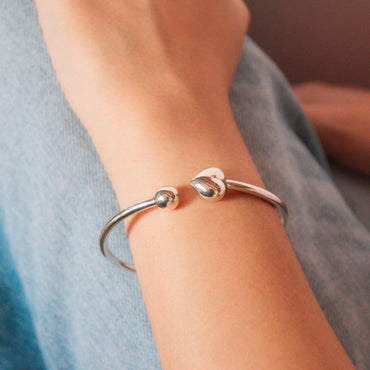 Modelo Pulsera Punto y Corazón