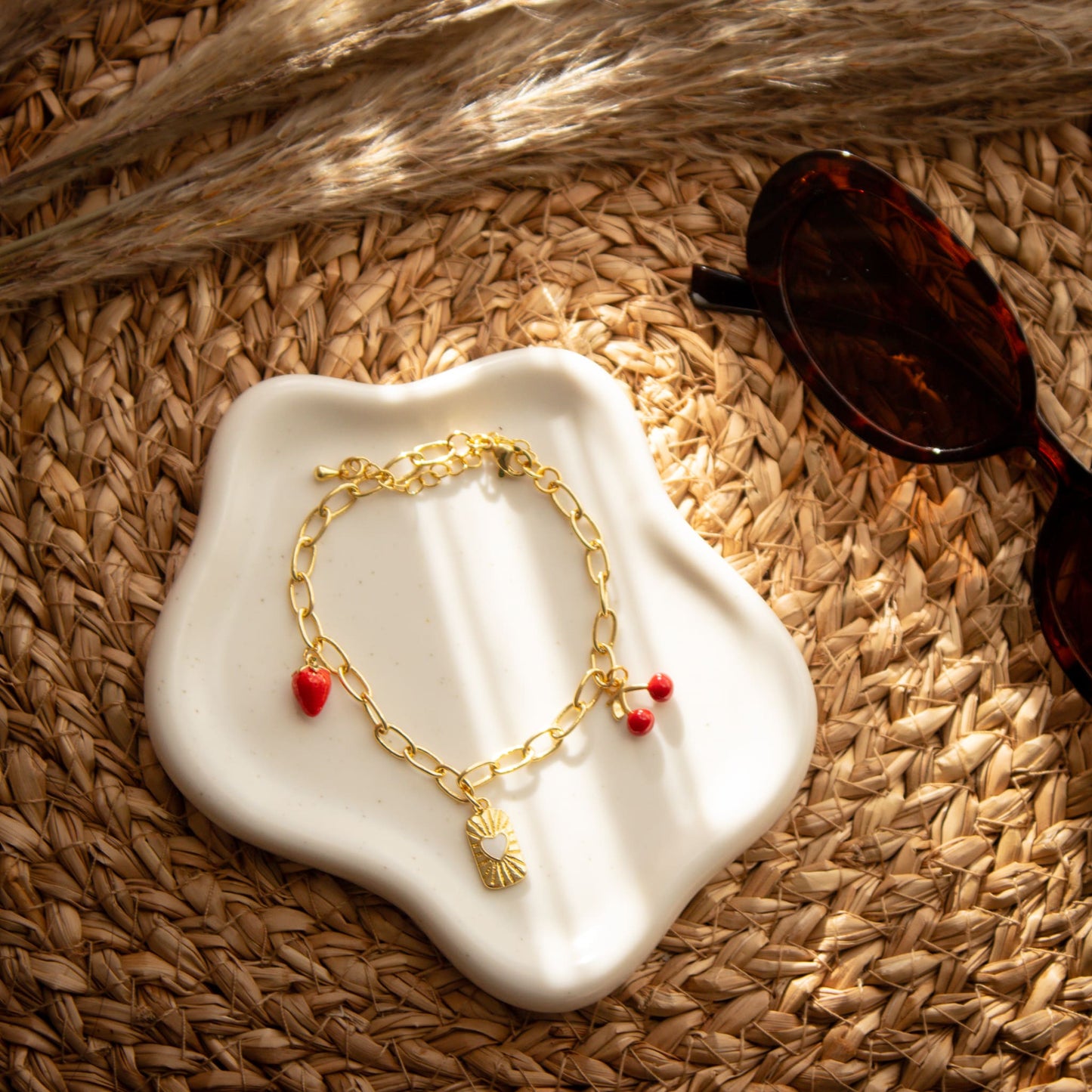 Pulsera Baño Oro Rojo Amor escenario