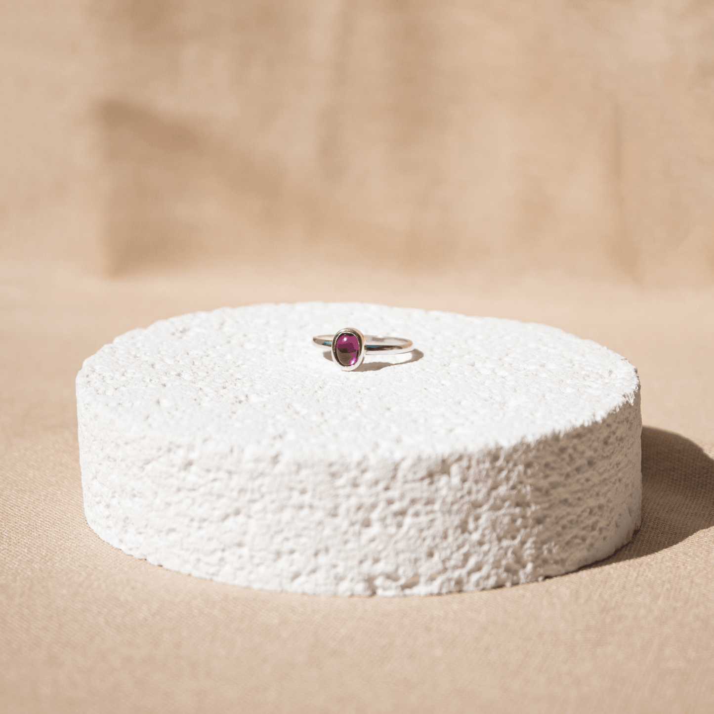 Anillo Amari escenario