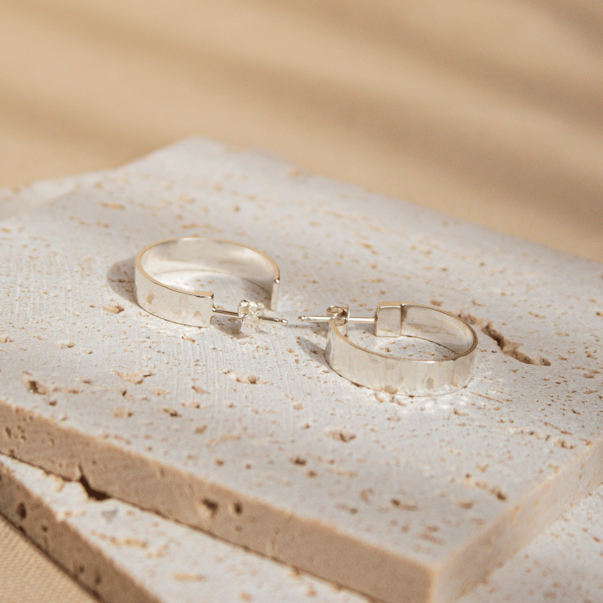 Aros Argolla Elysa escenario