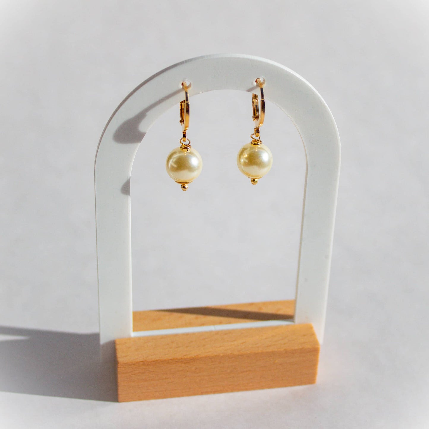Aros Perla Gold Escenario