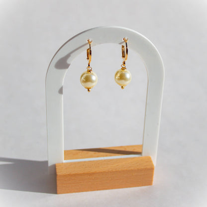 Aros Perla Gold Escenario