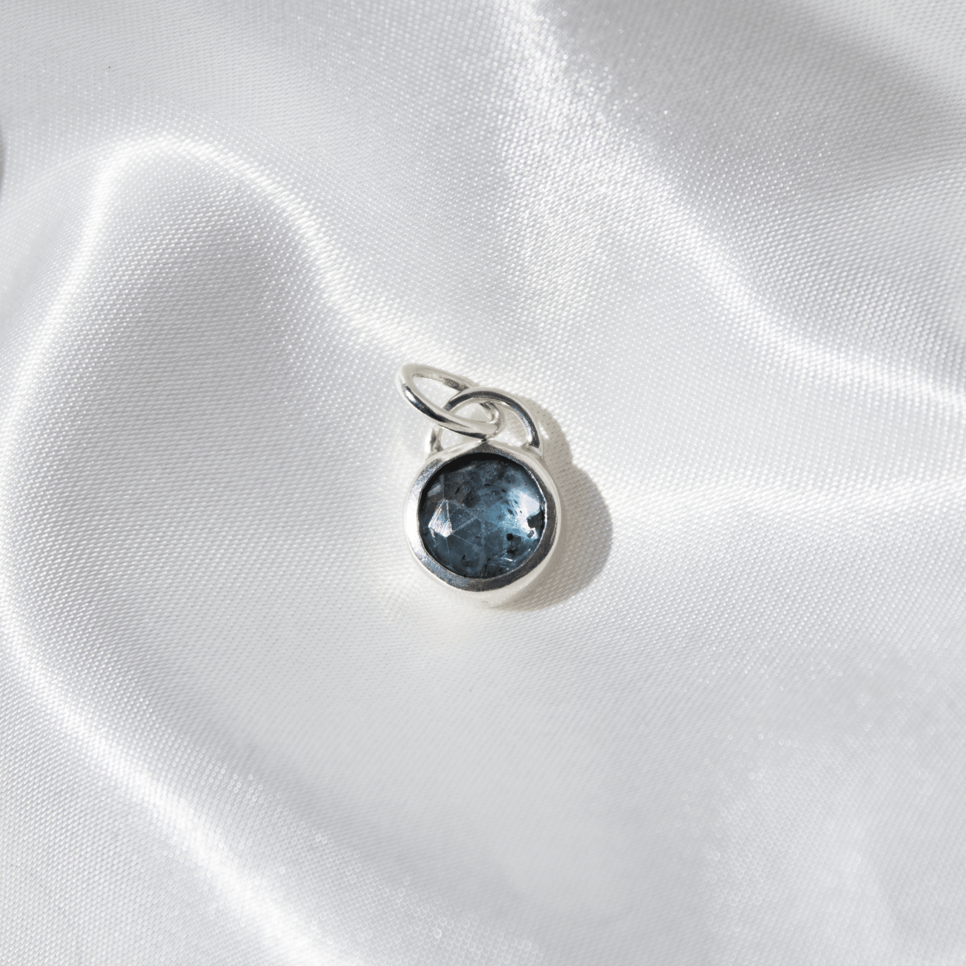 Colgante Cianita Musgo