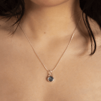 Colgante Lux Terra Cianita modelo