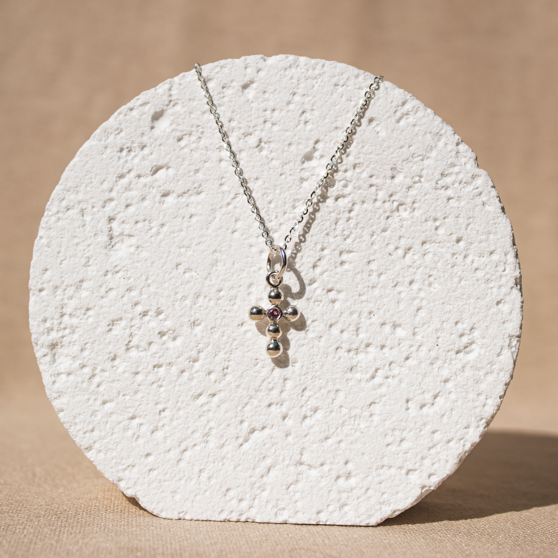 Collar Agnus Turmalina escenario