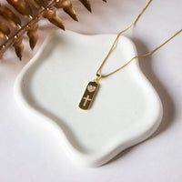 Collar Amar y Creer escenario