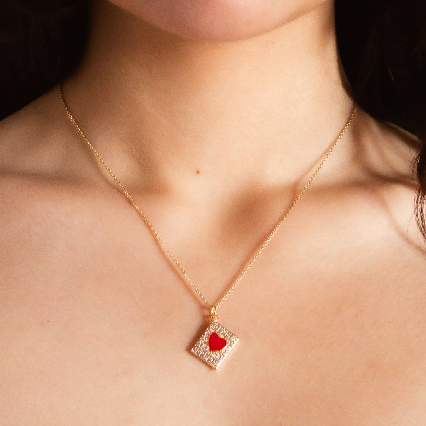 Collar Baño Oro Carta Amor modelo