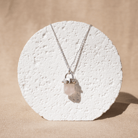 Collar Casiopea escenario