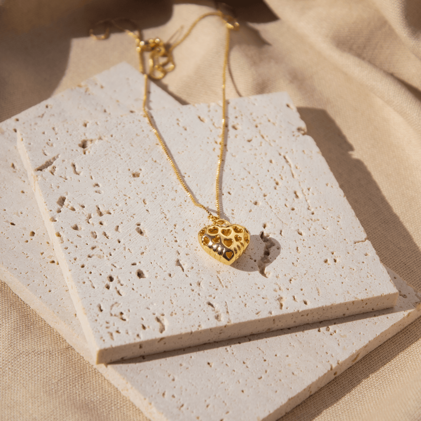 Collar corazon reversible textura escenario