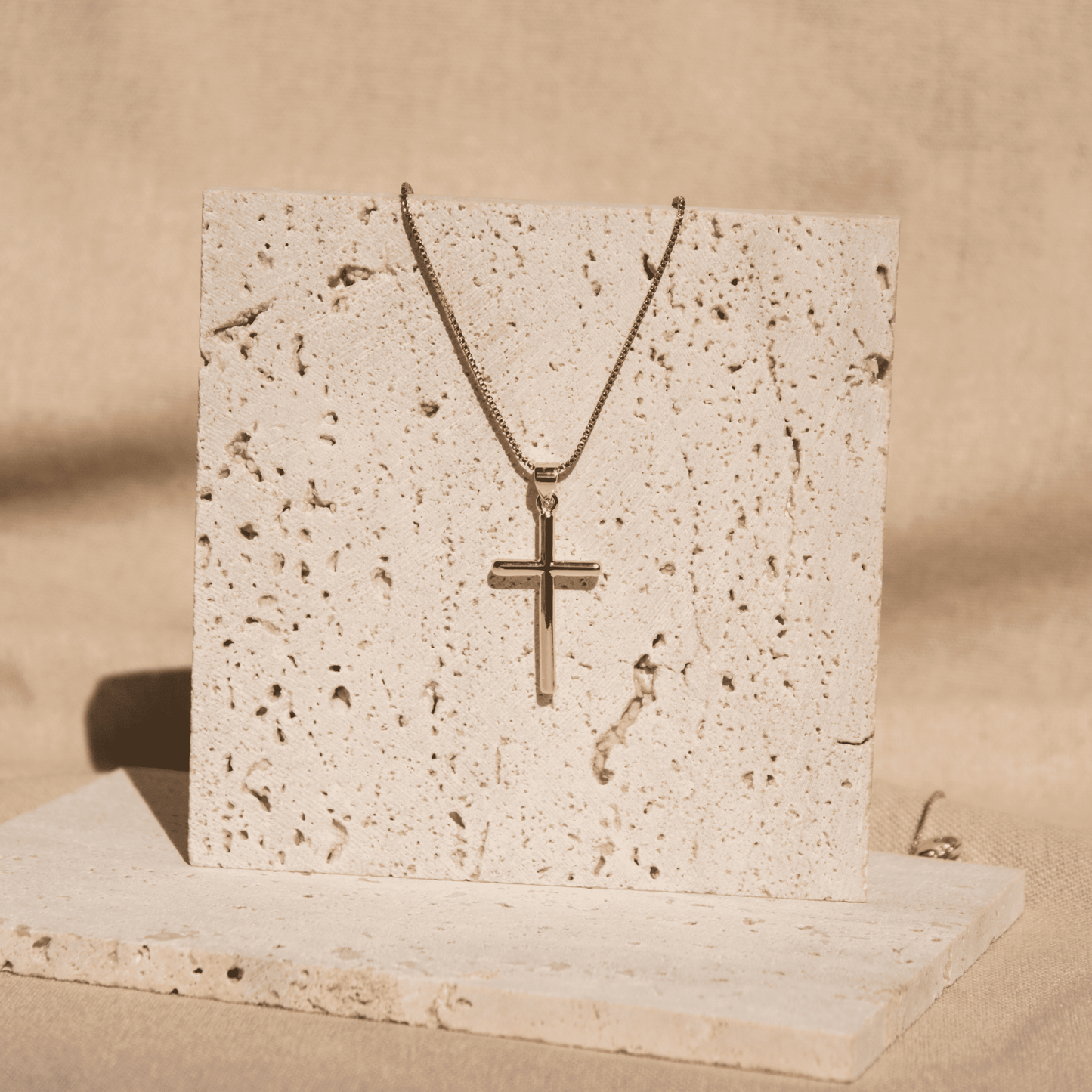 Collar Cruz Alma escenario