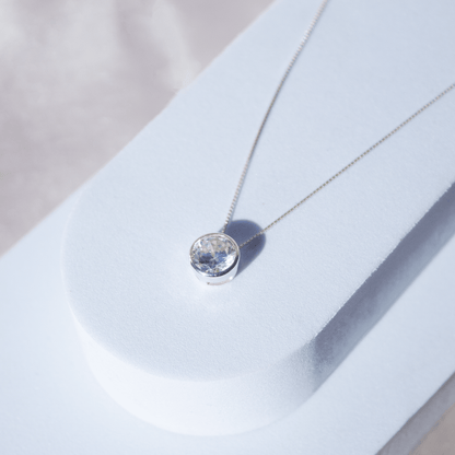 Collar Meridiana escenario