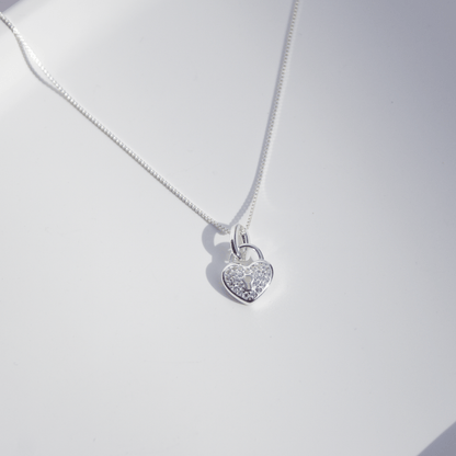 Collar Promesa de amor escenario