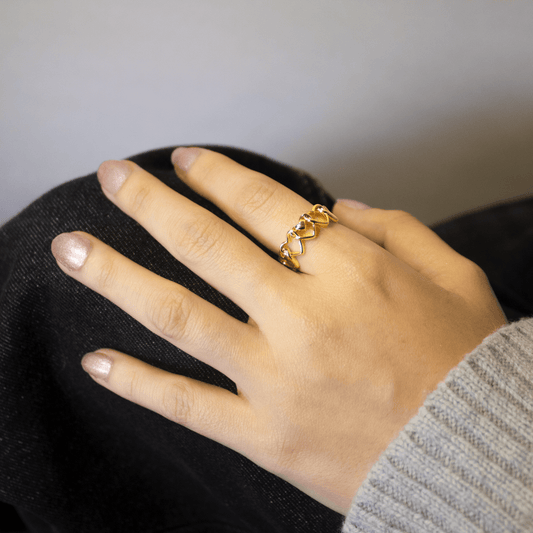 modelo anillo ronda corazones