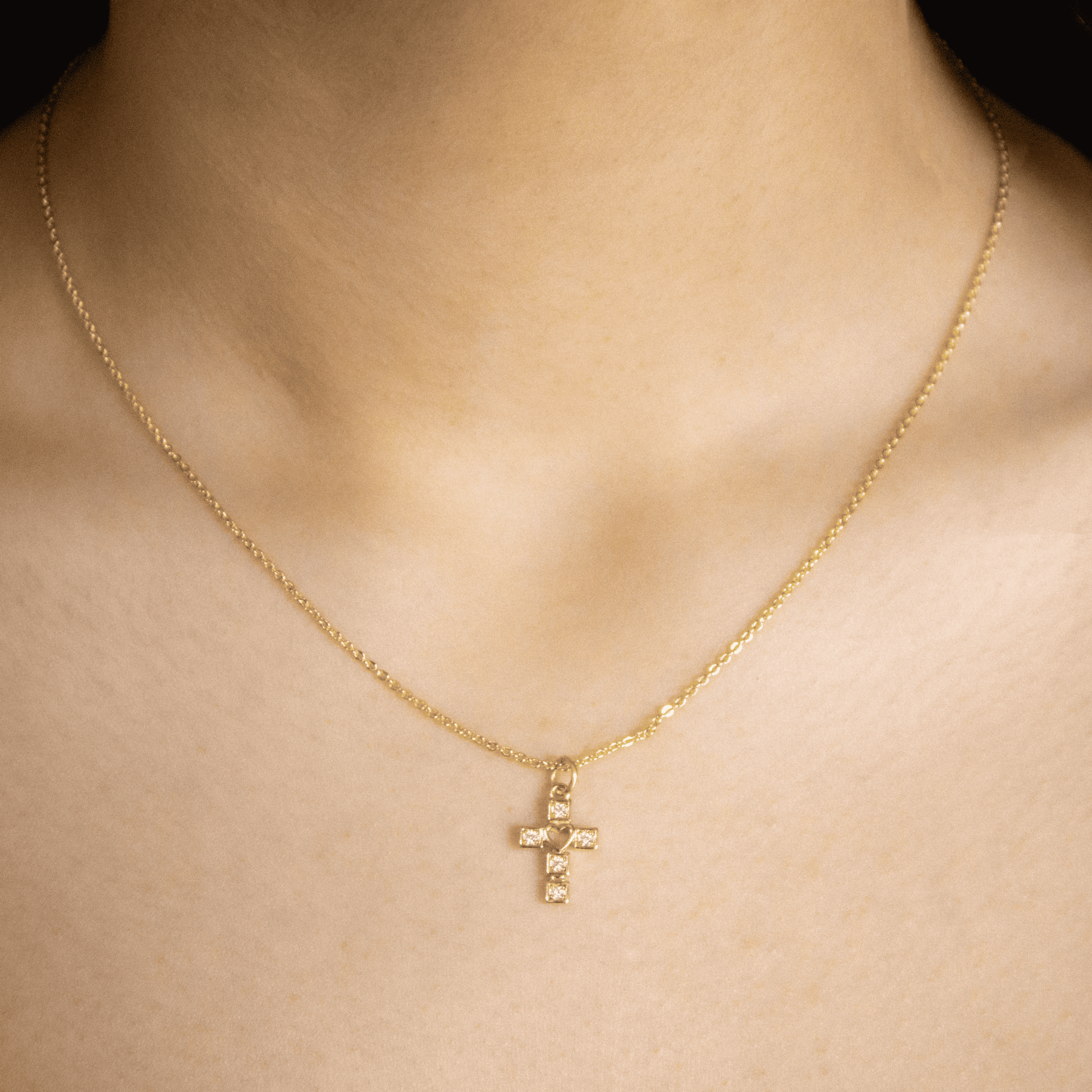 Modelo Collar Cruz Mosaico