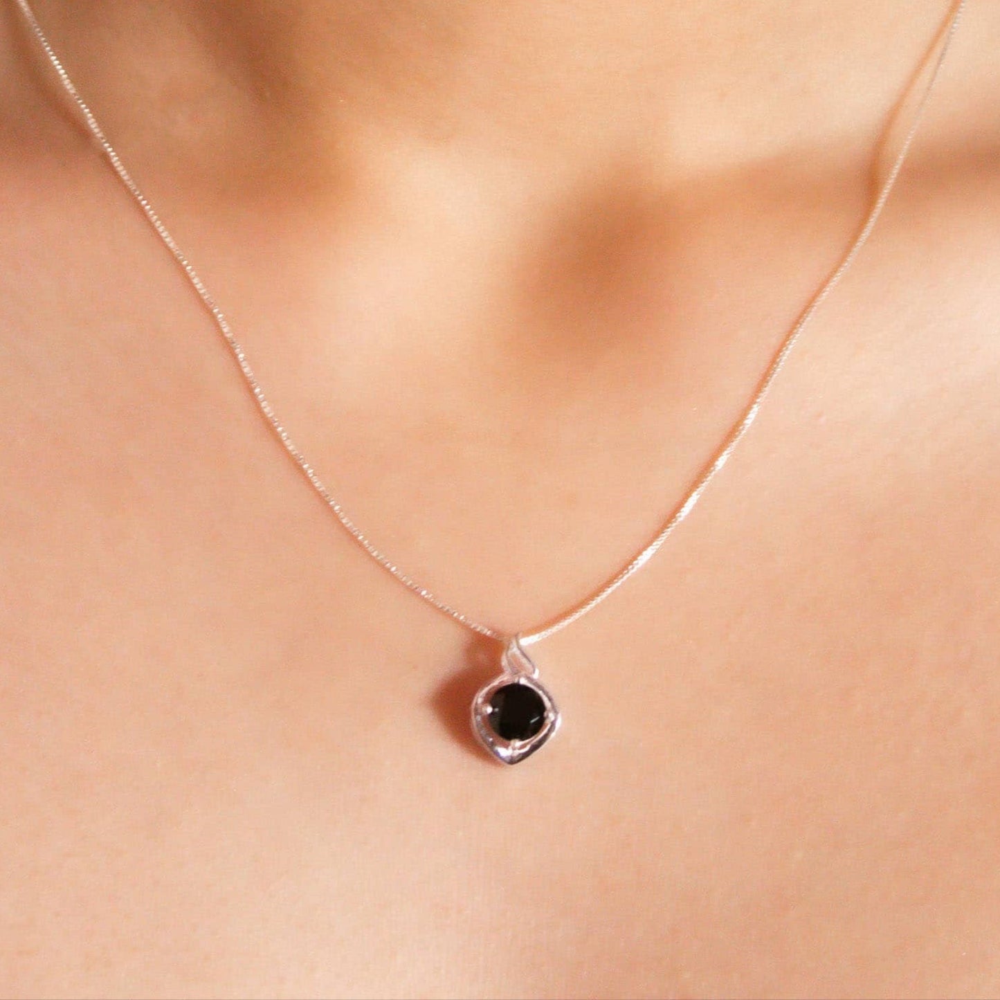 Modelo Collar Fuego Black