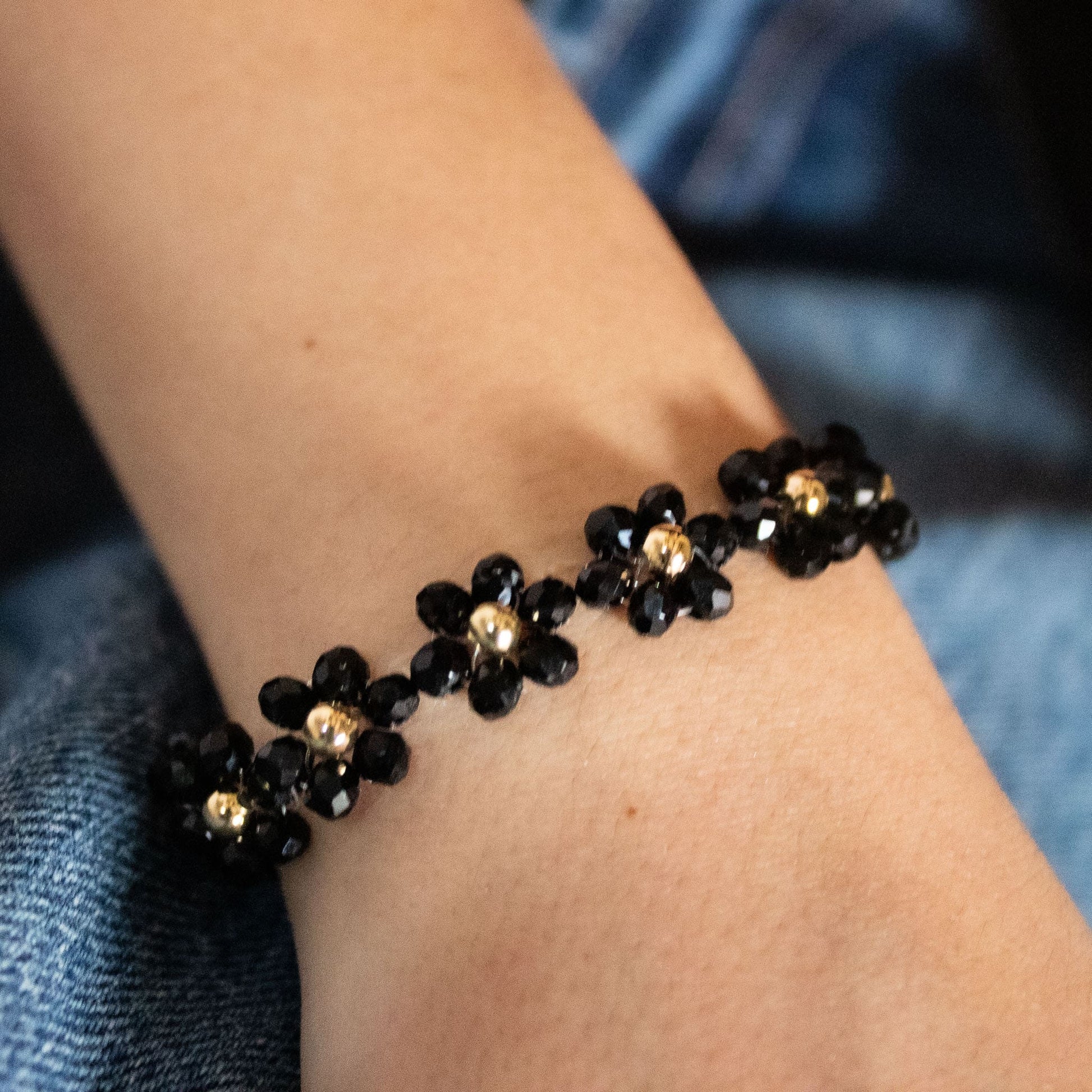 Modelo pulsera Flores iris